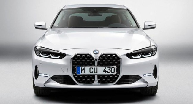 2021 BMW front