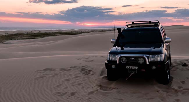 4x4 on sand dunes