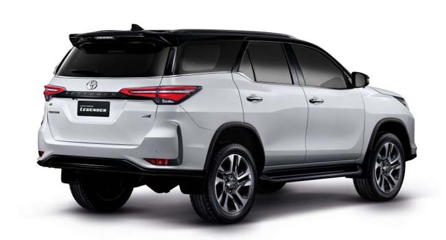 fortuner rear